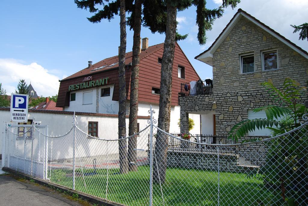 Mueller'S 1 Siófok Exterior foto